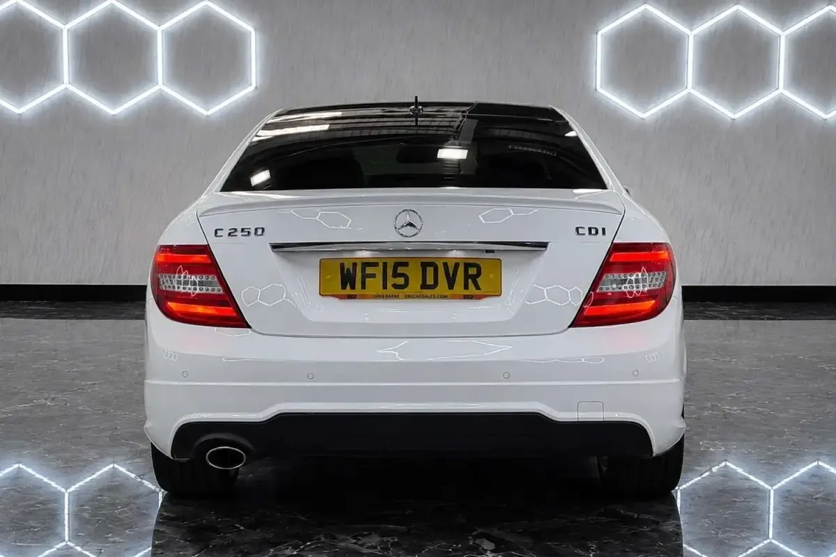 Used Mercedes C250 Sport Edition 204 HP (150 kW) 2015 White Coupe