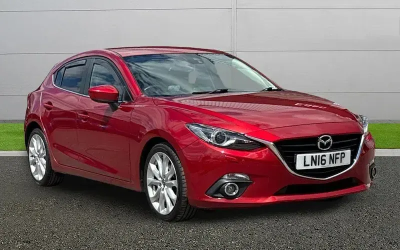 Used Mazda 3 Inclusive 120 HP (88 kW) 2016 Hatchback