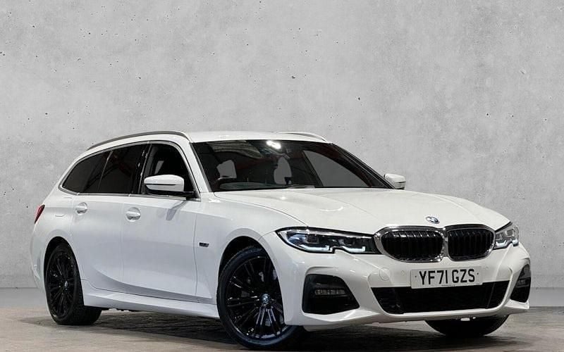 Used 2022 BMW 330e M Sport Estate | £16,995 (Expensive) - Image 1/4