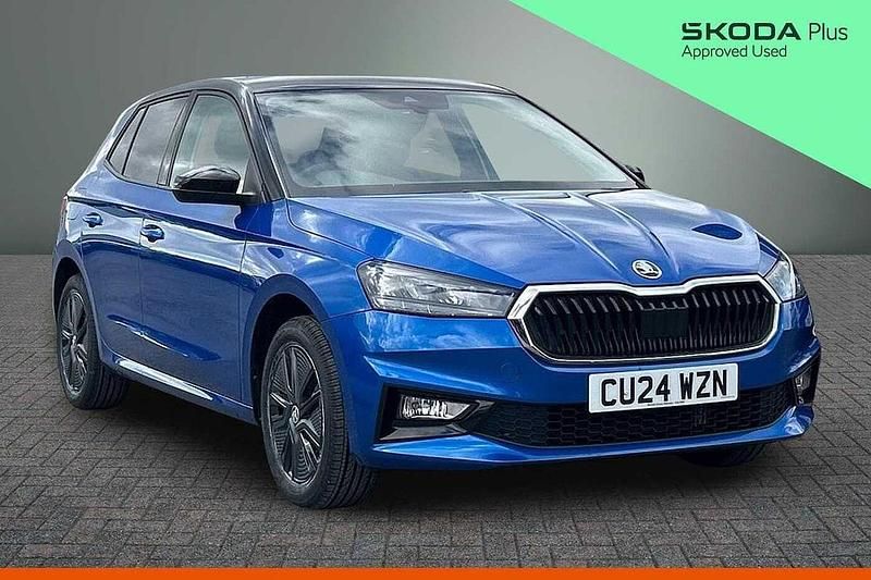 Used Skoda Fabia Colour Edition 70 HP (51 kW) 2024 Race blue metallic black magic pearl effect Hatchback