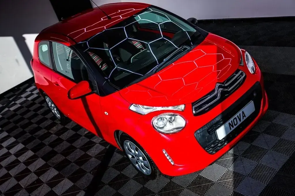 Używany Citroën C1 Feel 72 KM (52 kW) 2018 Czerwony Hatchback