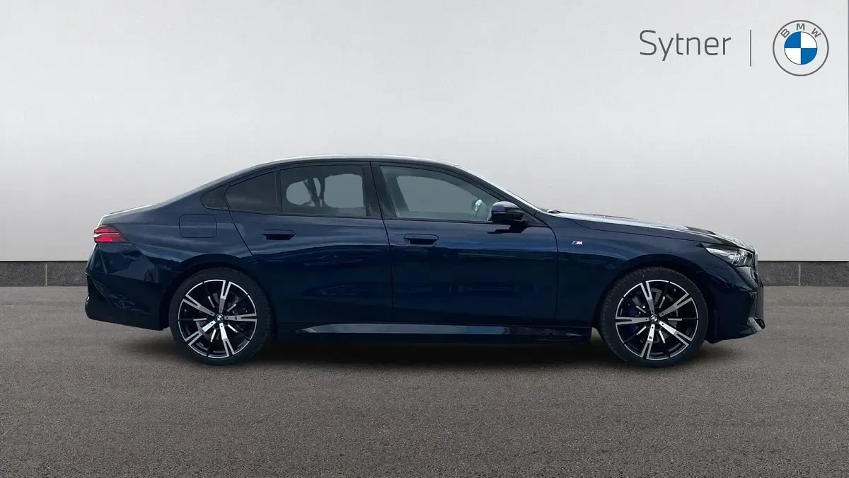 Used BMW 530e M Sport 295 HP (216 kW) 2026 Blue