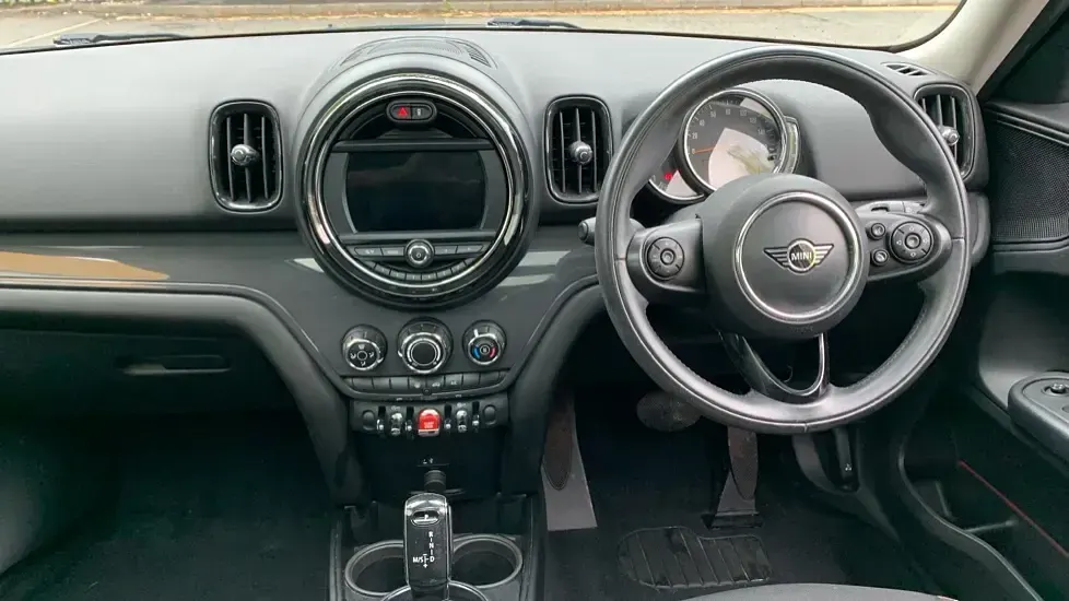Używany Mini Cooper Countryman Classic 136 KM (100 kW) 2019 Niebieski SUV