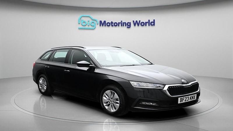 Used Skoda Octavia SE Technology 150 HP (110 kW) 2023 Black Estate