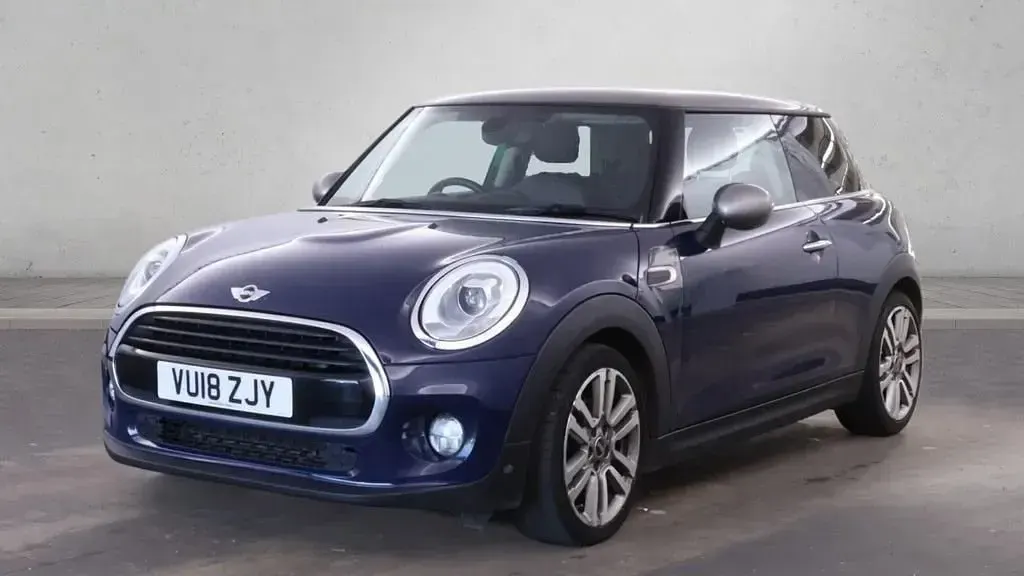 Used Mini Cooper Hatch 136 HP (100 kW) 2018 Blue Hatchback