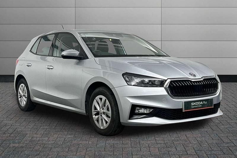 Brilliant silver metallic Used 2022 Skoda Fabia Comfort Hatchback | £13,000 (Fair price) - Image 1/4