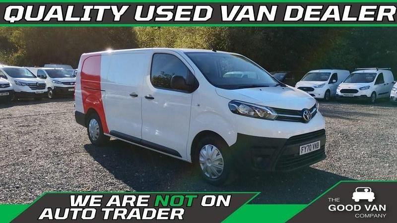 White Used 2020 Toyota Proace Active MPV | £7,999 (Fair price) - Image 1/4