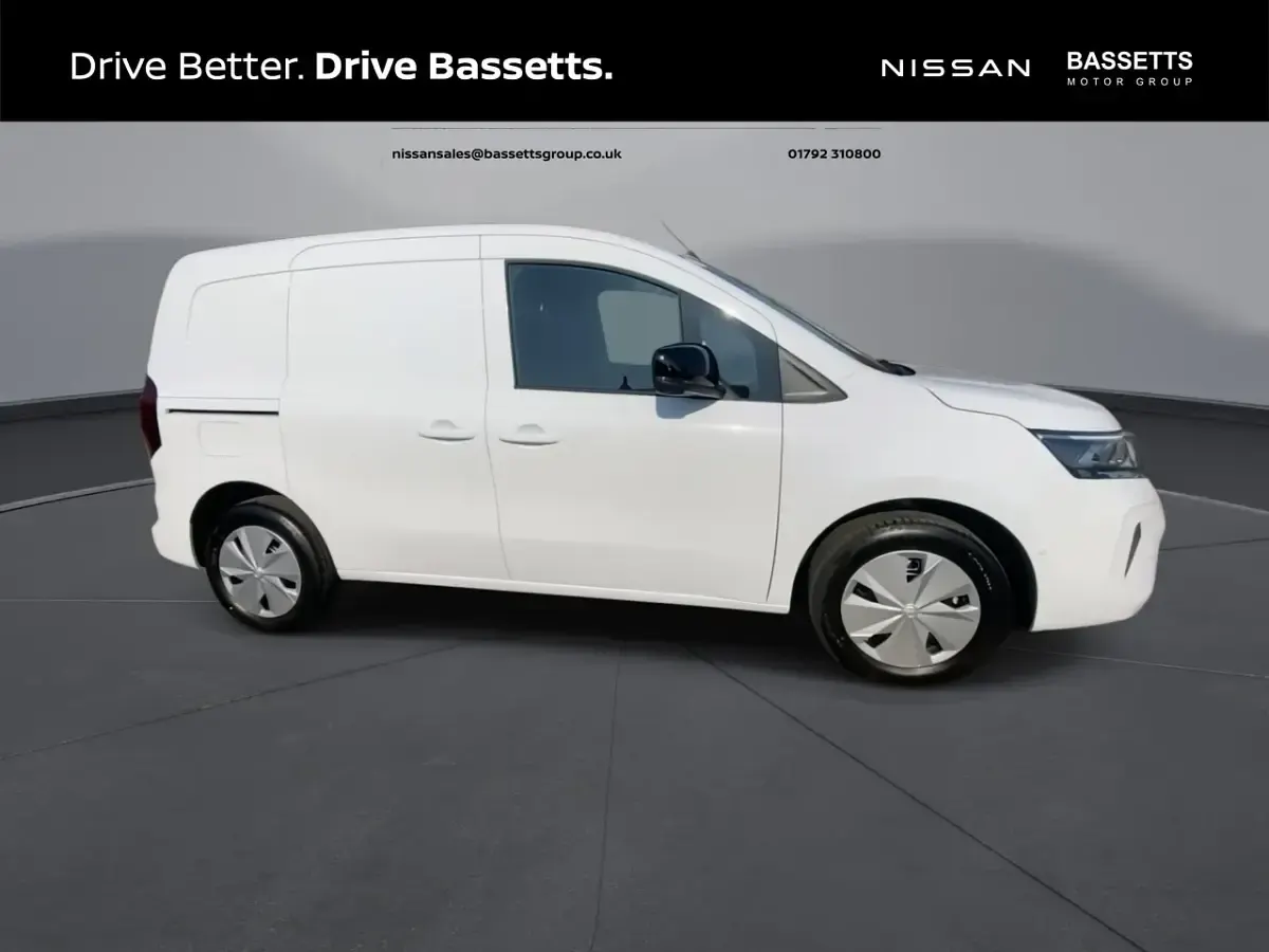 Used Nissan Townstar Tekna 2026 White Van