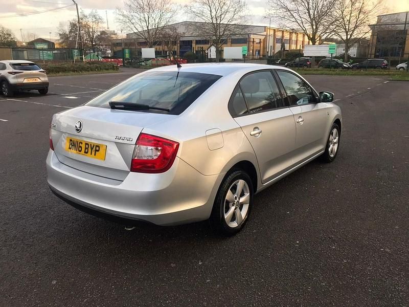 Used Skoda Rapid SE 105 HP (77 kW) 2016 Silver Hatchback