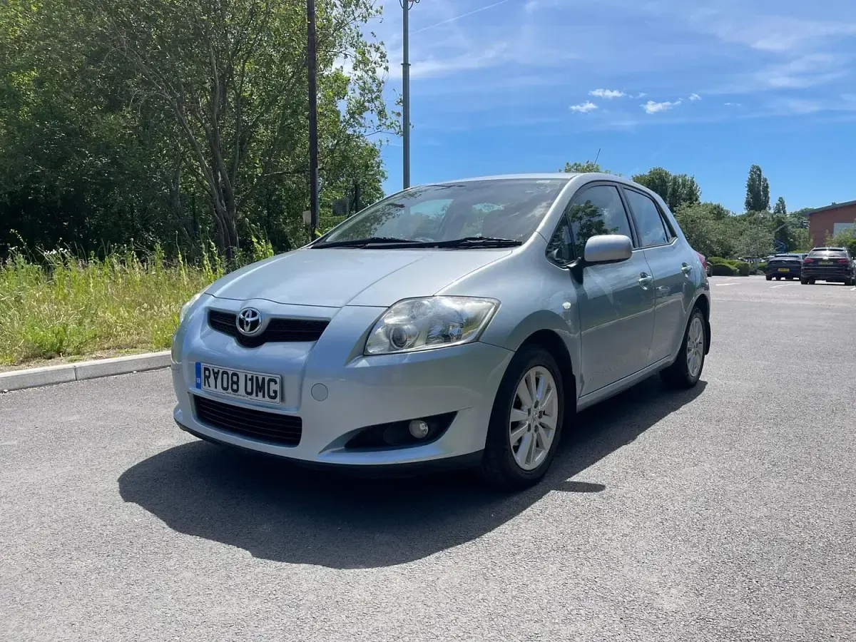 Used Toyota Auris 124 HP (91 kW) 2008 Blue Hatchback