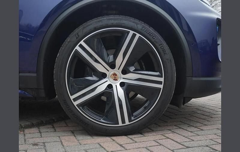 Used Porsche Macan 300 kW (408 HP) 2025 Blue SUV