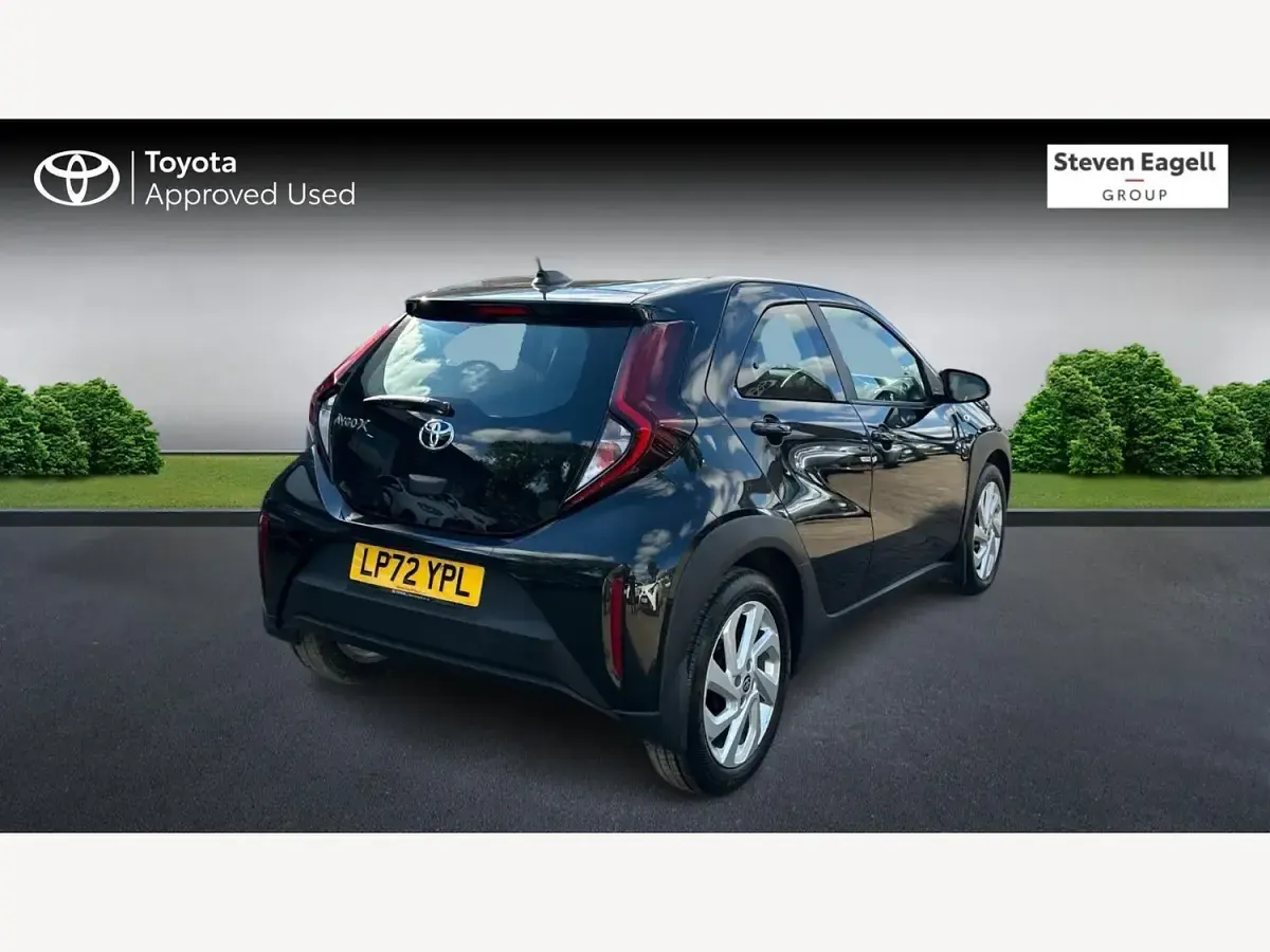 Used Toyota Aygo X PURE 72 HP (52 kW) 2023 Black SUV