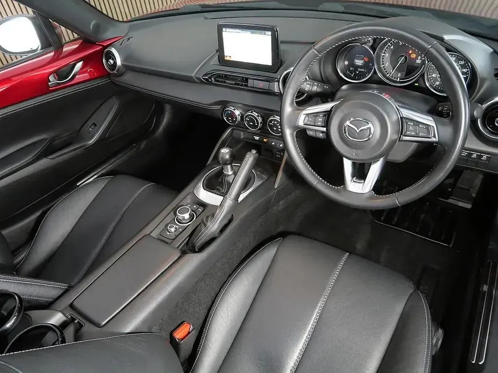 Used Mazda MX5 Inclusive 184 HP (135 kW) 2020 Red Cabriolet