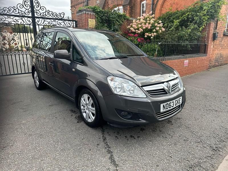 Grey Used 2013 Vauxhall Zafira MPV | £3,475 (Good price) - Image 1/4