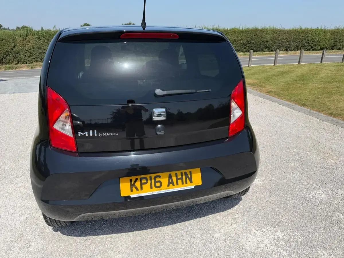 Used Seat Mii 75 HP (55 kW) 2016 Black Hatchback
