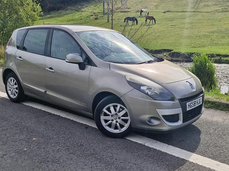 Beige Used 2011 Renault Scénic III Privilege MPV | £999 (Super price) - Image 1/4