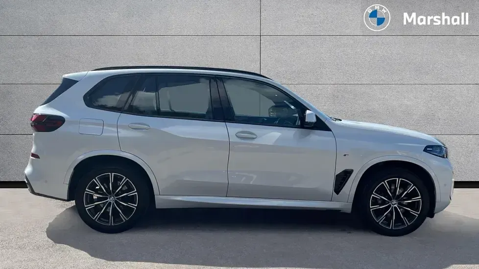 Used BMW X5 M Sport 294 HP (216 kW) 2025 White SUV