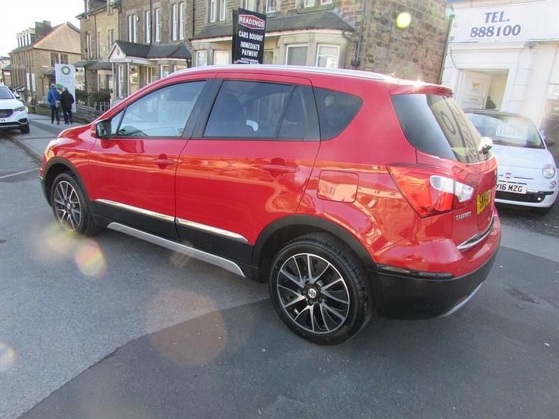 Used Suzuki SX4 S-Cross SZ-T 120 HP (88 kW) 2014 Red Hatchback