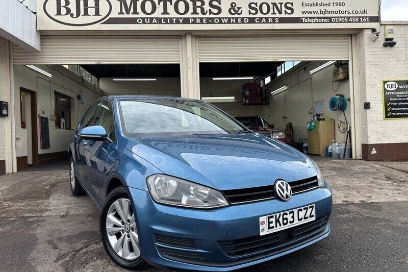 Blue Used 2013 VW Golf VII SE Hatchback | £5,988 (Fair price) - Image 1/1
