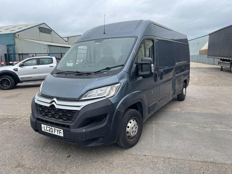 Usado Citroën Relay 140 HP (102 kW) 2020 Cinzento Van