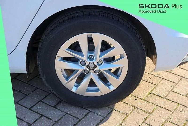 Used Skoda Fabia SE 94 HP (69 kW) 2025 Moon white metallic Hatchback