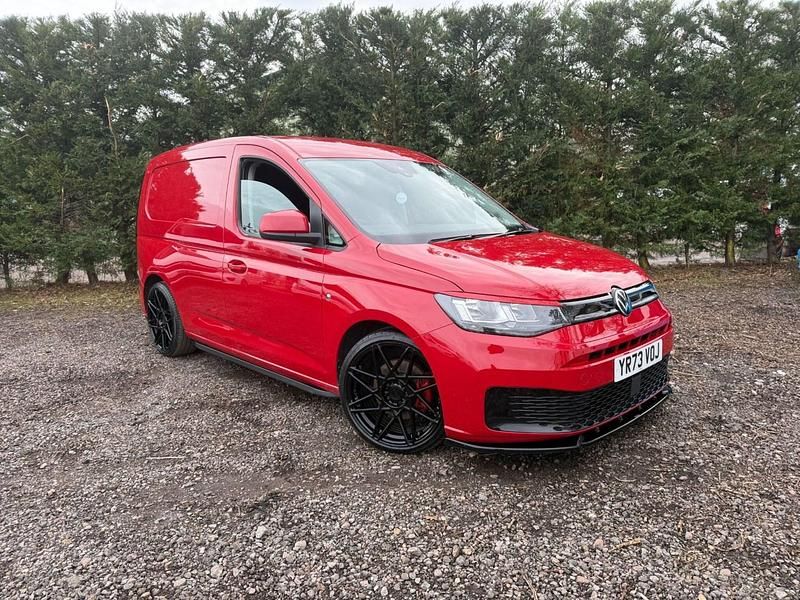 Used VW Caddy 122 HP (89 kW) 2023 Red MPV