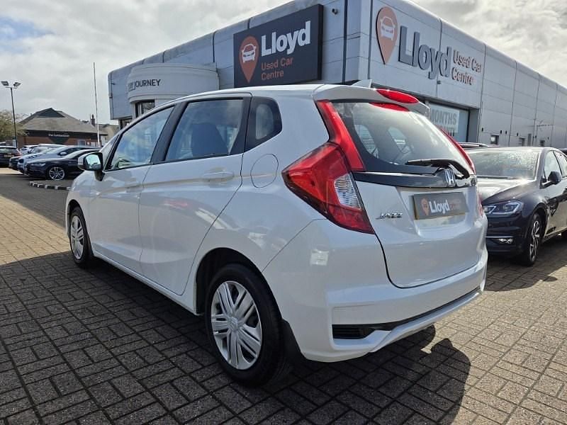 Used Honda Jazz S 102 HP (75 kW) 2019 White Hatchback