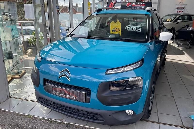Used Citroën C4 Cactus Flair 110 HP (80 kW) 2017 Hatchback