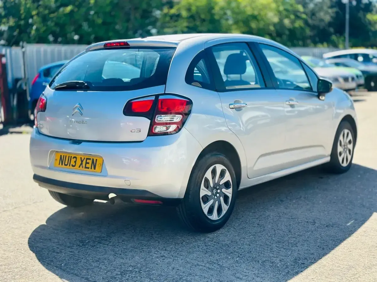 Begagnad Citroën C3 VTR Sport 2013 Silver Halvkombi