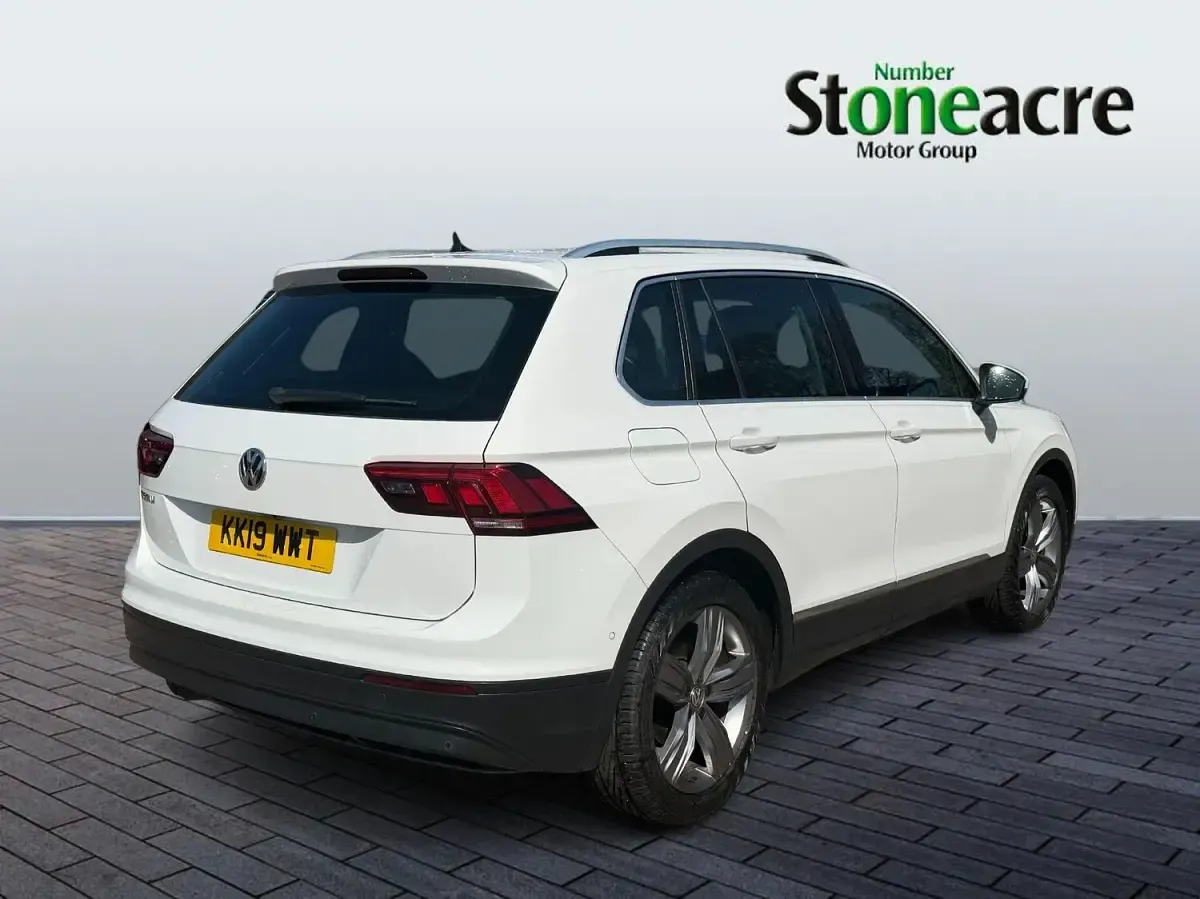 Käytetty VW Tiguan Match 150 HP (110 kW) 2019 Valkoinen Katumaasturi