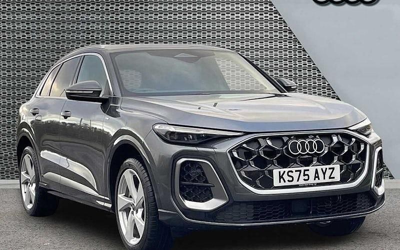 Used 2025 Audi Q5 S-Line SUV | £50,131 - Image 1/4
