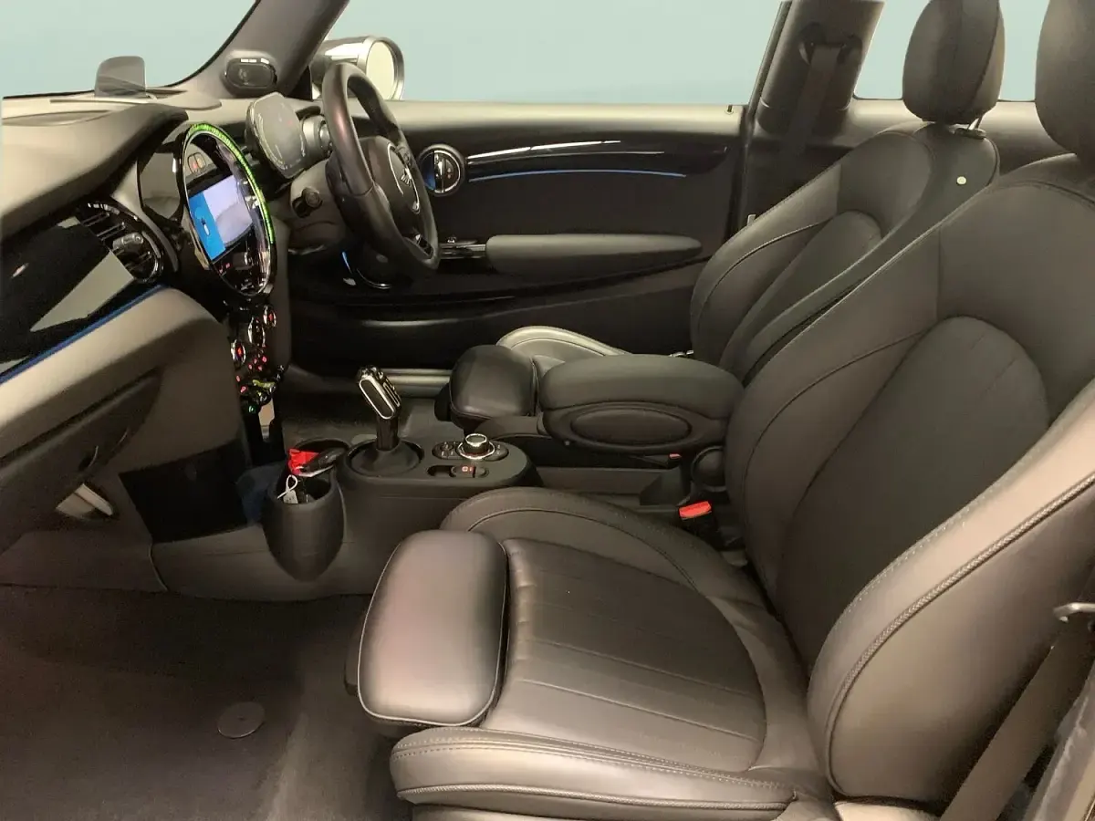 Used Mini Cooper S Hatch 135 kW (184 HP) 2022 Black Hatchback