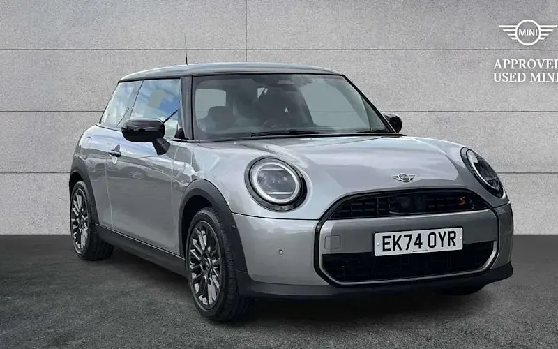 Used Mini Cooper Classic 204 HP (150 kW) 2024 Hatchback