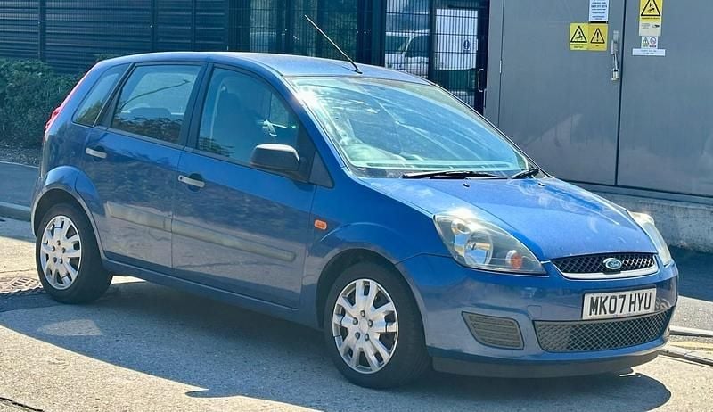 Blue Used 2007 Ford Fiesta Style Hatchback | £2,750 (Fair price) - Image 1/4