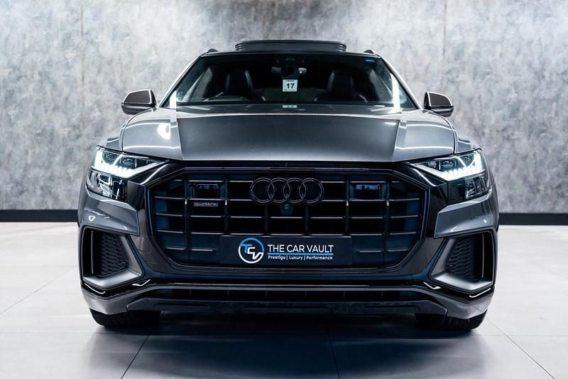 Used Audi Q8 Comfort 286 HP (210 kW) 2022 Grey SUV