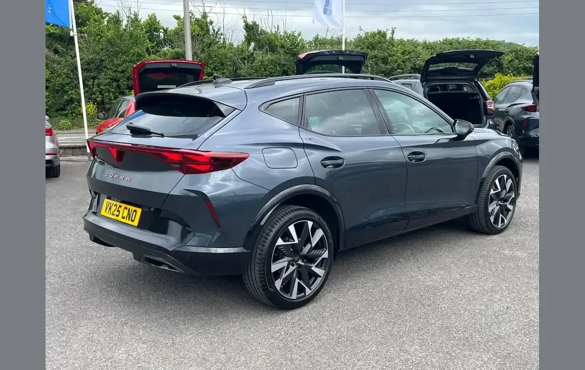 Used Cupra Formentor 147 HP (108 kW) 2025 Grey SUV
