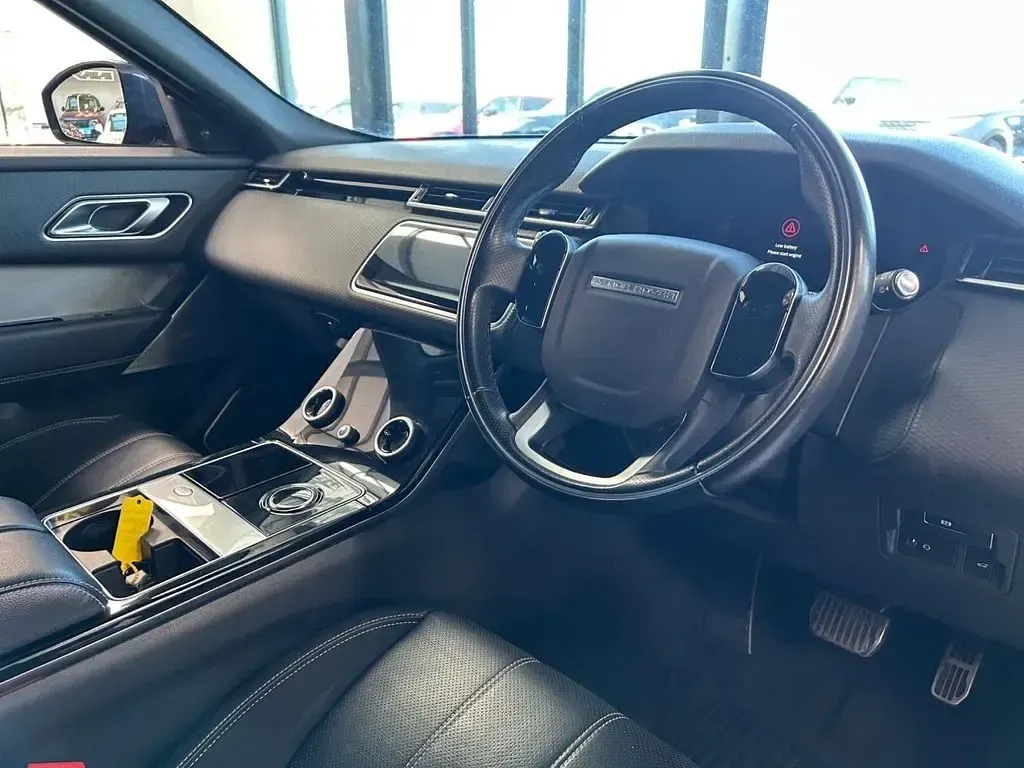 Used Land Rover Range Rover Velar SE Dynamic 250 HP (183 kW) 2019 Red SUV