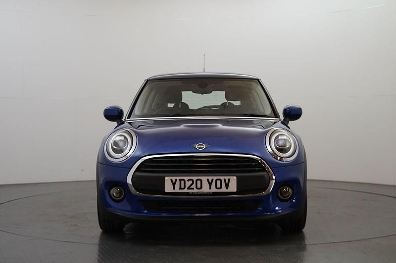Usado Mini ONE Classic 102 CV (75 kW) 2020 Azul Utilitario