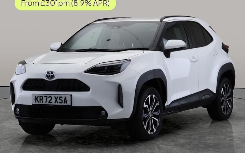 Used 2026 Toyota Yaris Hybrid Design Estate | £19,902 (Super price) - Image 1/2