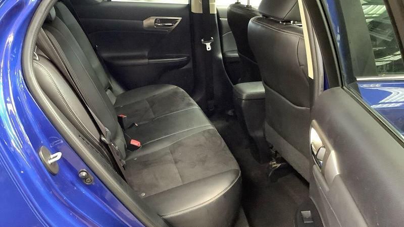 Used Lexus CT200h 2015 Blue Hatchback