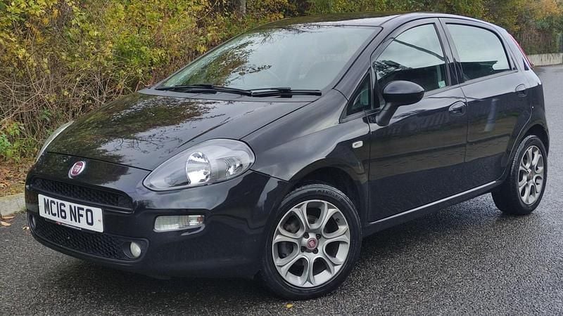 Black Used 2016 Fiat Punto Easy Plus Hatchback | £3,900 (Fair price) - Image 1/4