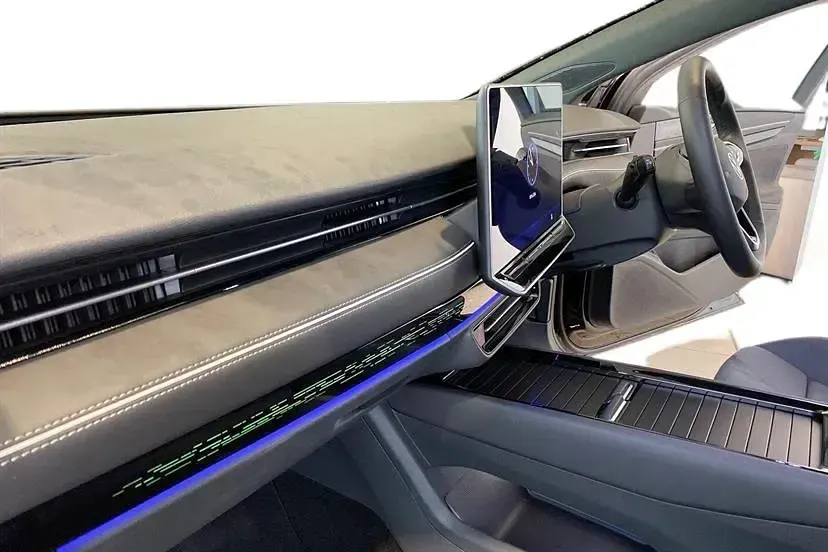 New VW ID.7 Pro 210 kW (286 HP) 2026 Black Estate