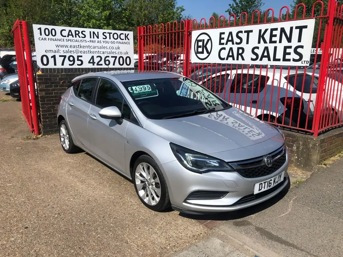 Second-hand Vauxhall Astra Design Edition 110 CP (80 kW) 2016 Argintiu Hatchback