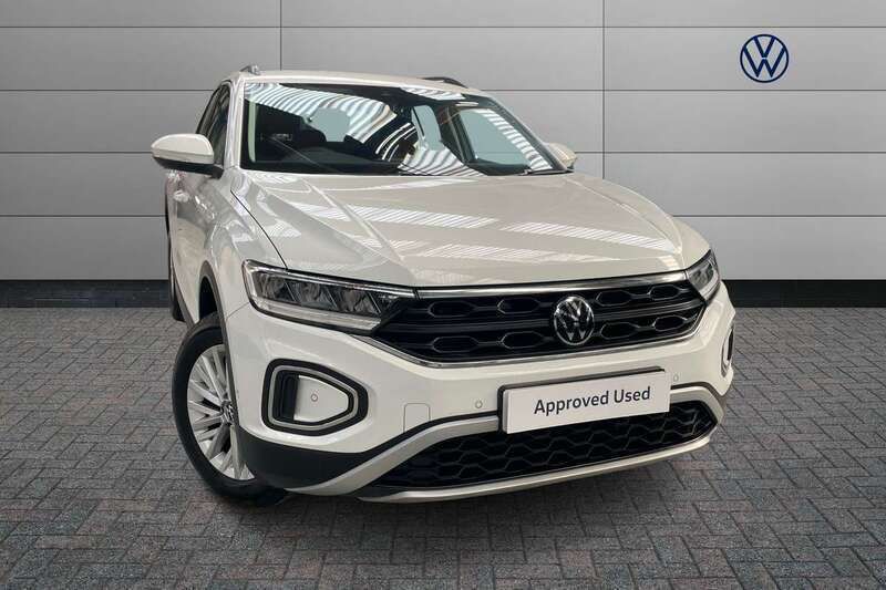 White Used 2023 VW T-Roc Life SUV | £18,279 (Fair price) - Image 1/4