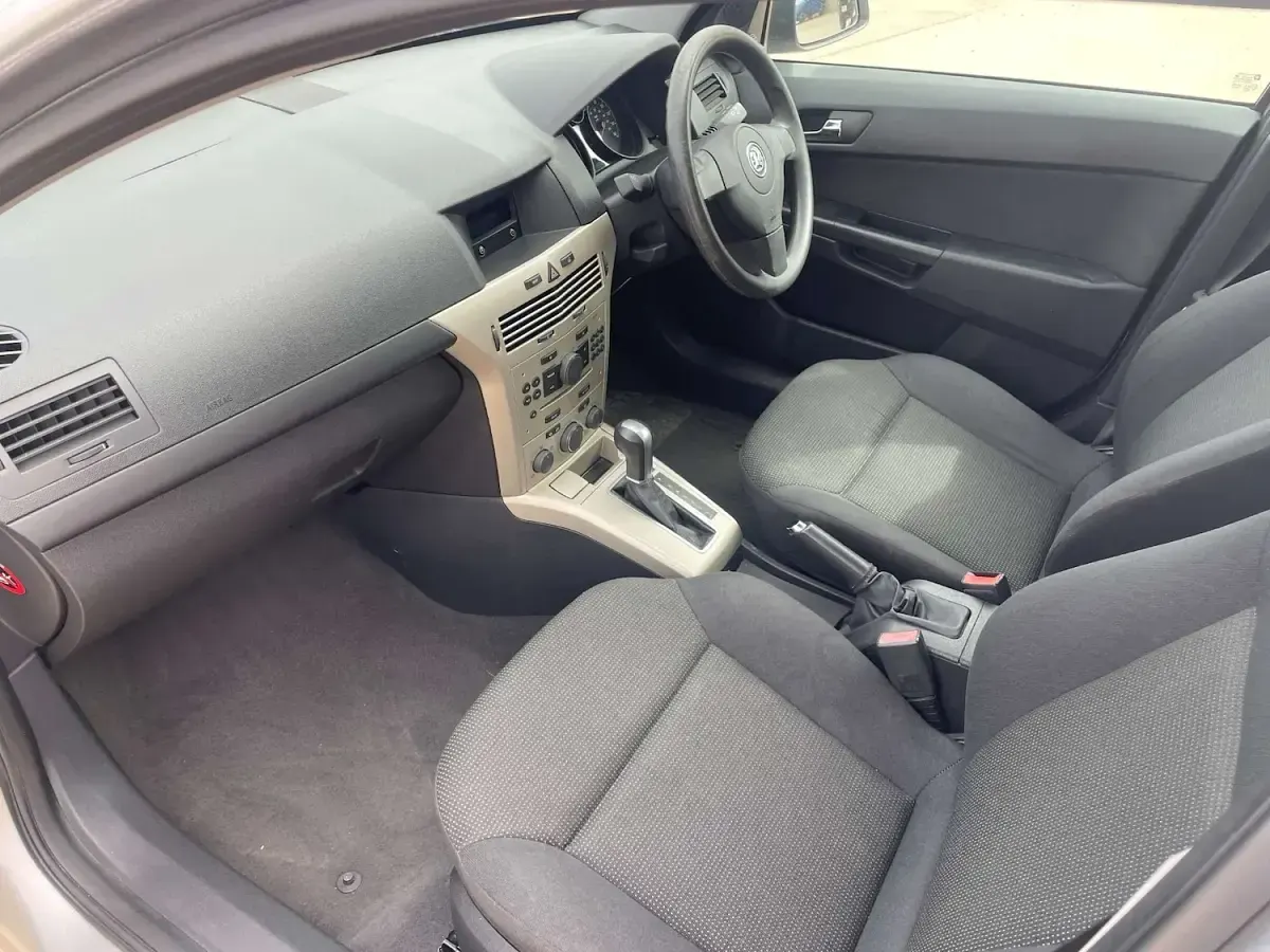 Used Vauxhall Astra 2007 Silver Hatchback