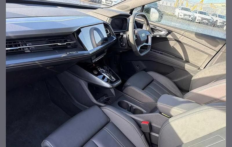 Used Audi Q4 e-tron Black Edition 206 kW (281 HP) 2025 Blue SUV