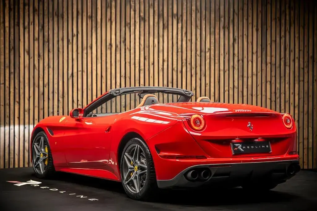 Used Ferrari California 560 HP (411 kW) 2017 Red Cabriolet