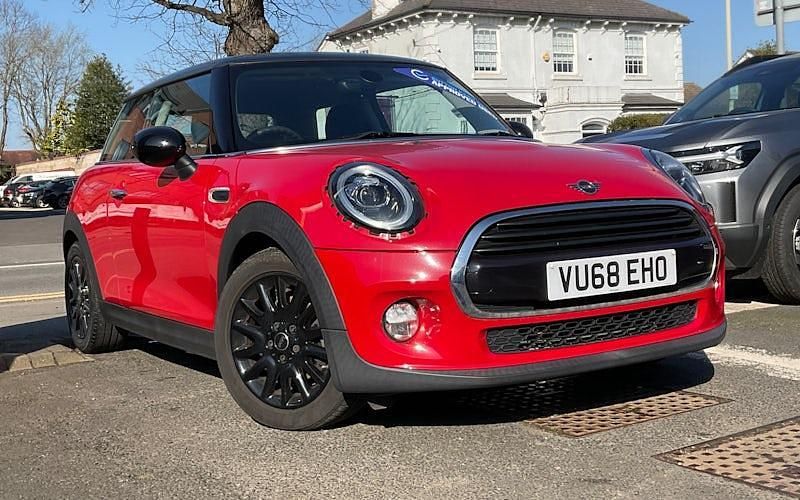 Begagnad Mini Cooper Classic 136 HK (100 kW) 2021 Halvkombi