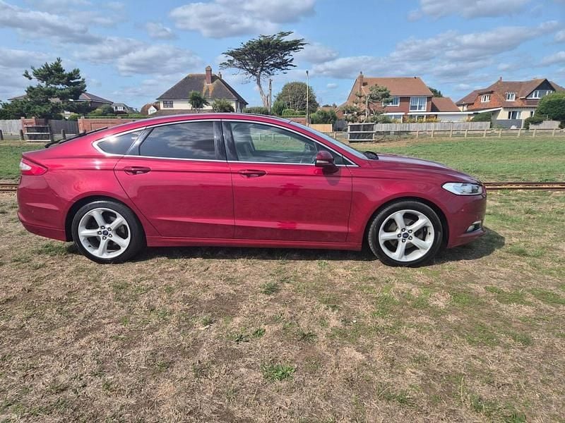 Red Used 2018 Ford Mondeo Titanium Hatchback | £10,995 (A bit pricey) - Image 1/4