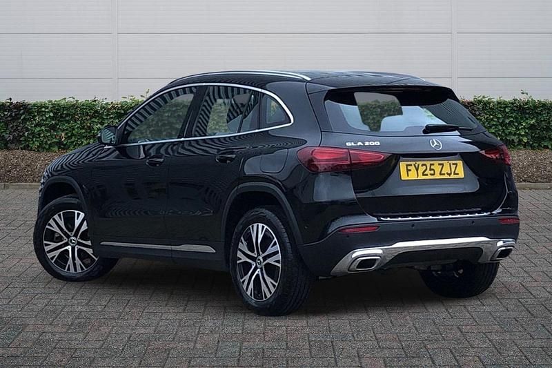 Used Mercedes GLA200 Executive 163 HP (119 kW) 2025 Black SUV